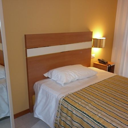 Hotel Gf Чезано-Босконе Экстерьер фото
