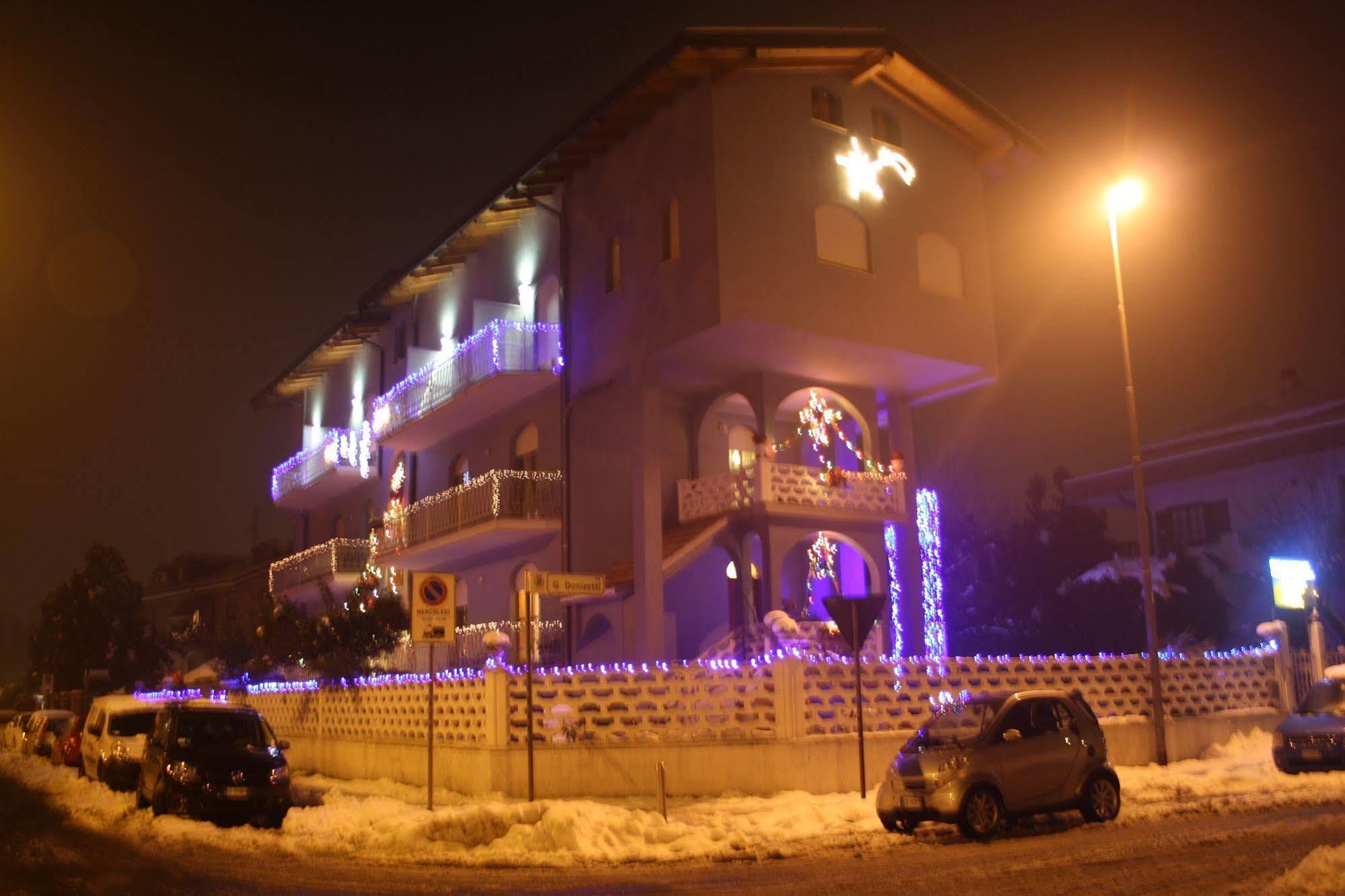 Hotel Gf Чезано-Босконе Экстерьер фото